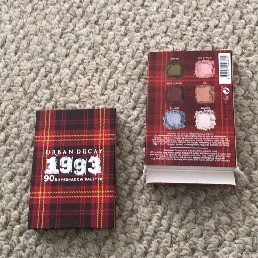 Urban Decay 1993 90’s eyeshadow palette - Picture 4 of 7